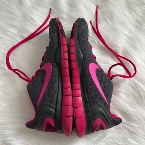 Women’s Nike Shoes size 7
